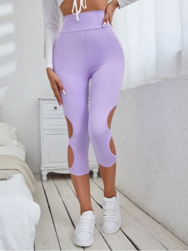 Cutout Side High Waisted Capri Leggings